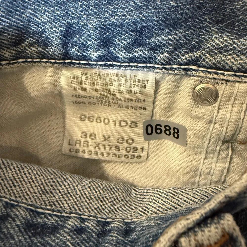 Wrangler Authentic Jeans Mens Size 36x30 Light‎ Wash Denim Casual Pants